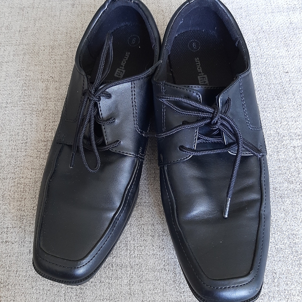 SMART FIT  MENS SHOES SZ 6